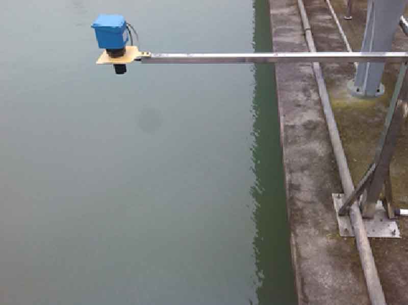 水池安裝超聲波液位計展示